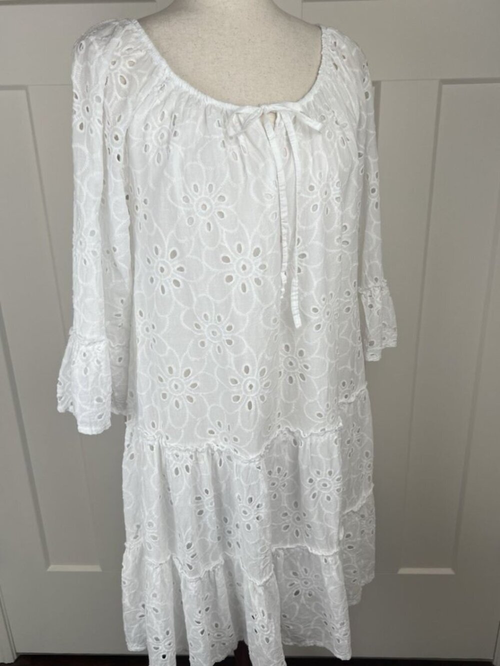 Valentina Naldi Italy White Eyelet Dress Tiered Bell Sleeve Cotton Medium - Picture 10 of 13
